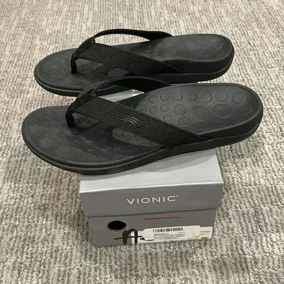 Vionic Wave Men’s Toe Post Sandal Black 6 , 7.5 silo_mtideii_black.jpg main image 2